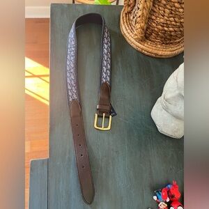 Vineyard Vines men’s belt 32 speedboat with flag